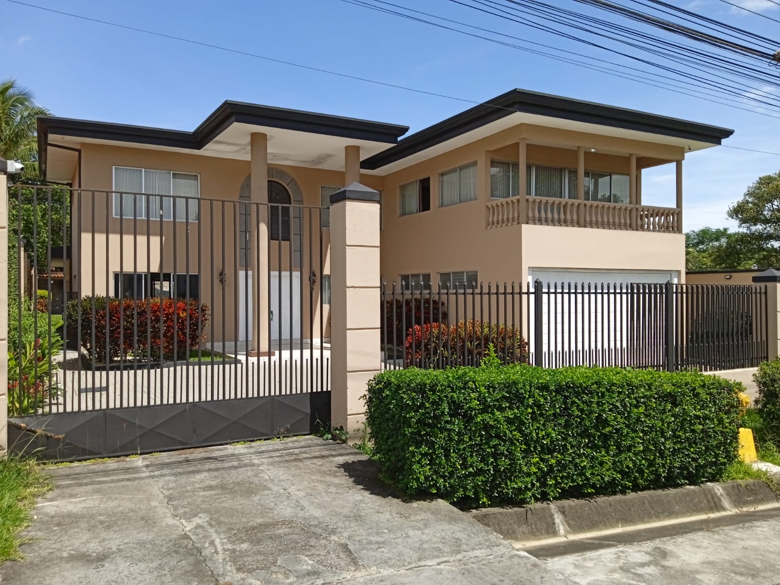 ALQUILER DE CASA EN CIUDAD COLON RT