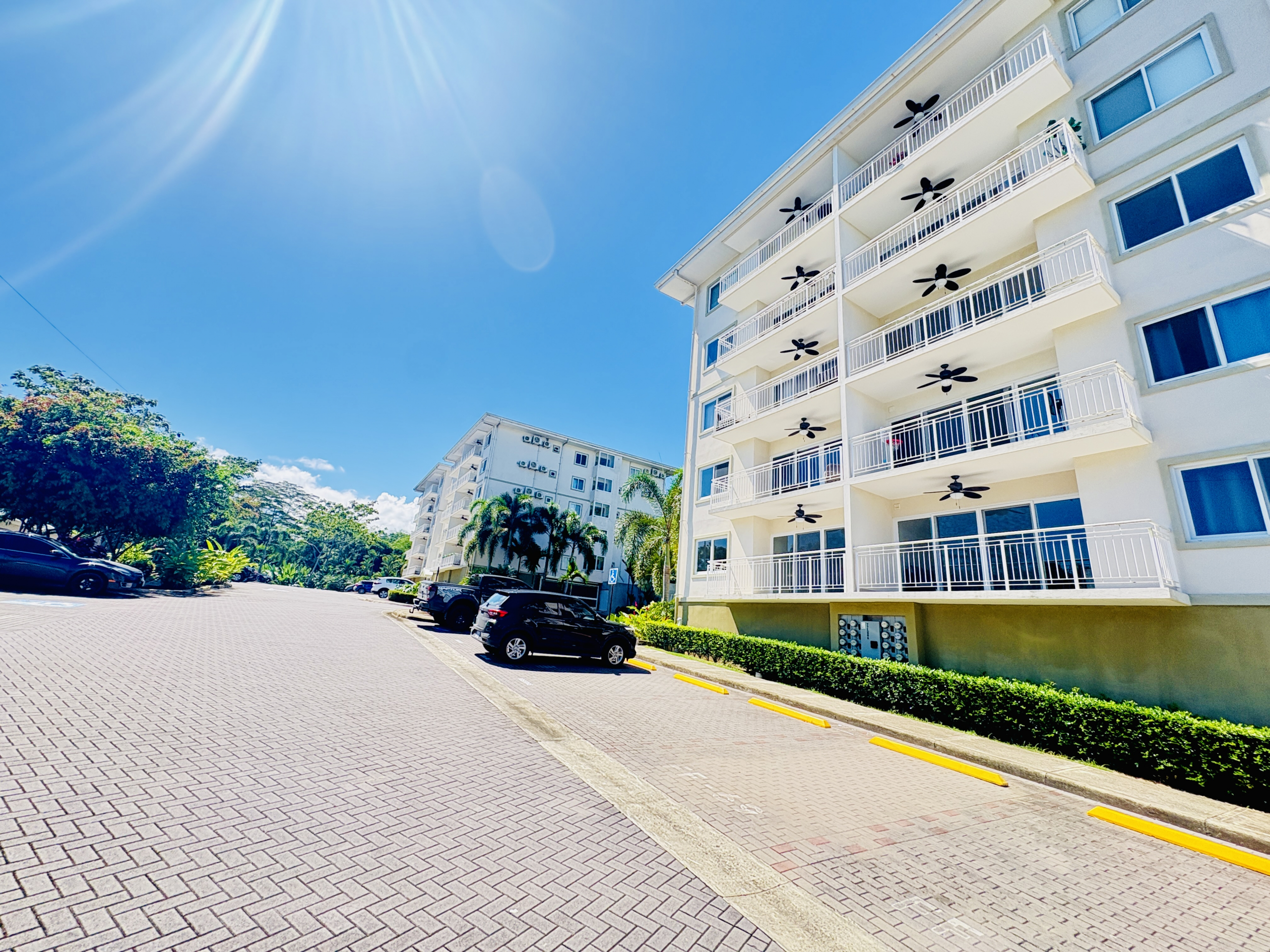 Venta de Apartamentos en Limón para Inversión | ROI hasta 7.6% Anual